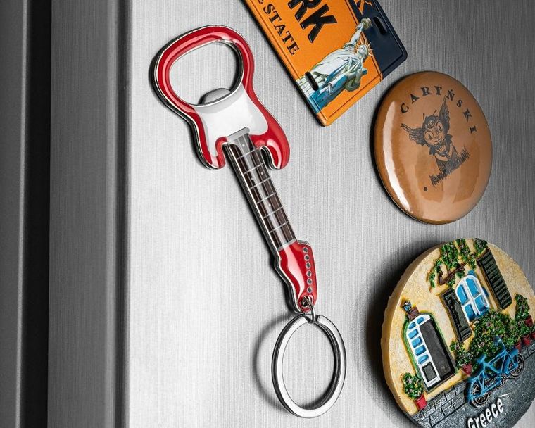 Gadget Master, Gitara elektryczna, otwieracz z magnesem, czerwony