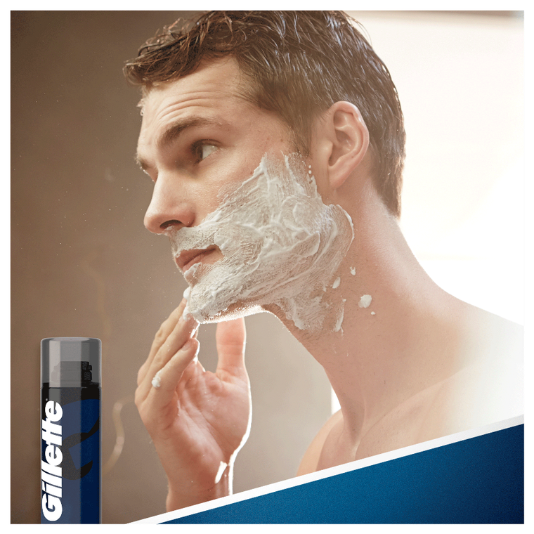 Gillette, Classic Sensitive, pianka do golenia, 200 ml