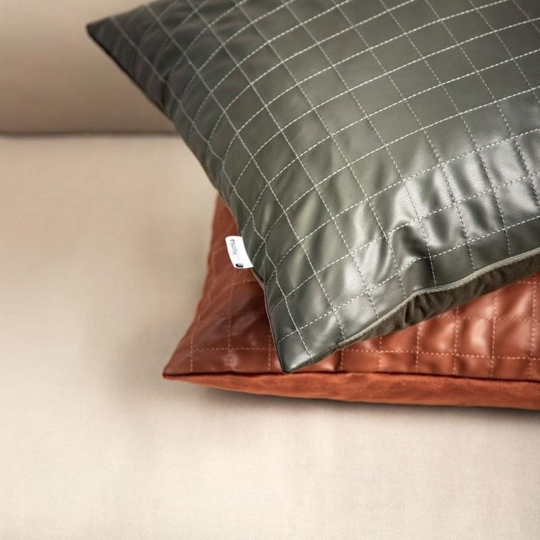 Homla, Katad, poszewka, z ekoskóry z ozdobnymi przeszyciami, zielona, 45-45 cm