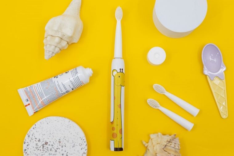 InnoGIO, GIOsonic, Giraffe, soniczna szczoteczka do zębów dla dzieci, żółta