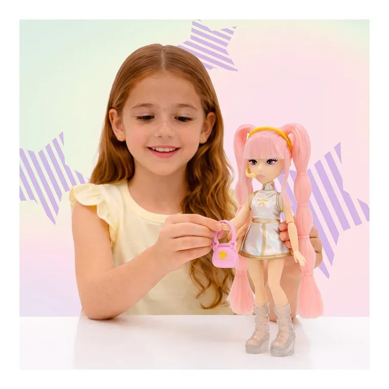 K-Pop Idol, lalka modowa, Yuni