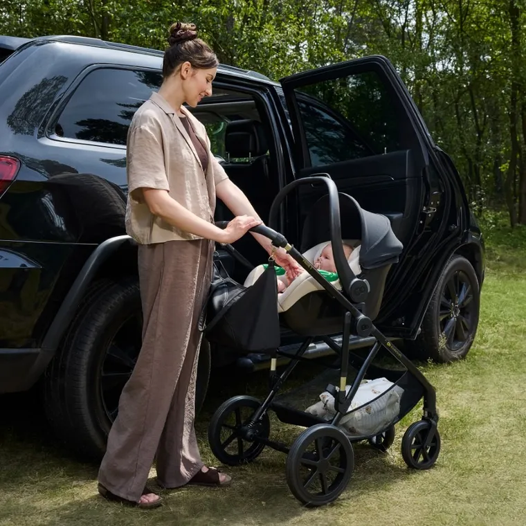 Kinderkraft, Mink Pro 2, i-Size, fotelik samochodowy, Black, 40-87 cm