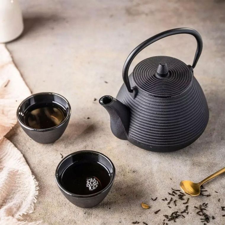 Kinghoff, zaparzacz żeliwny dzbanek z filtrem i filiżankami, 1l