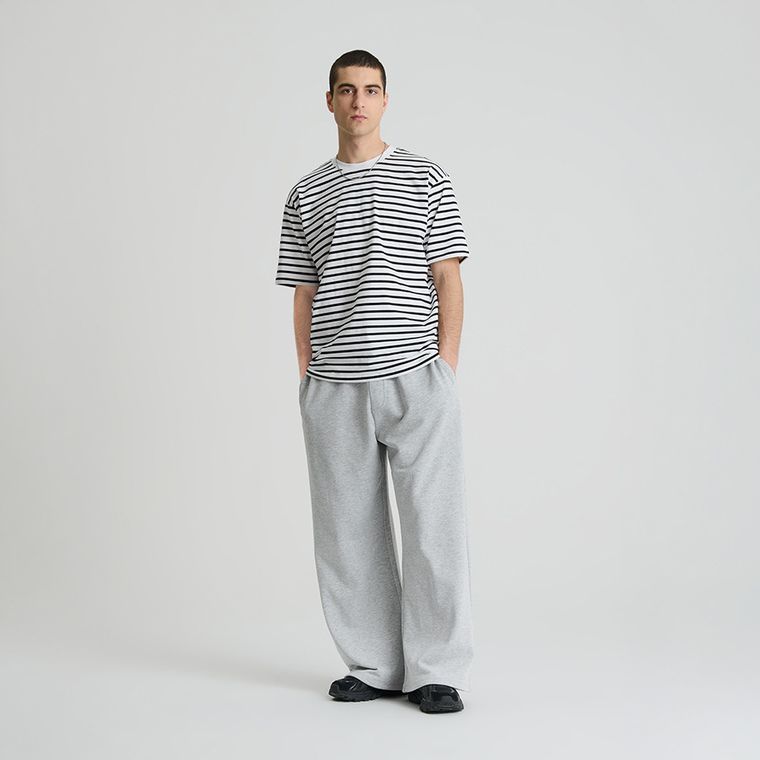 Koszulka w paski o kroju relaxed NOWEAR