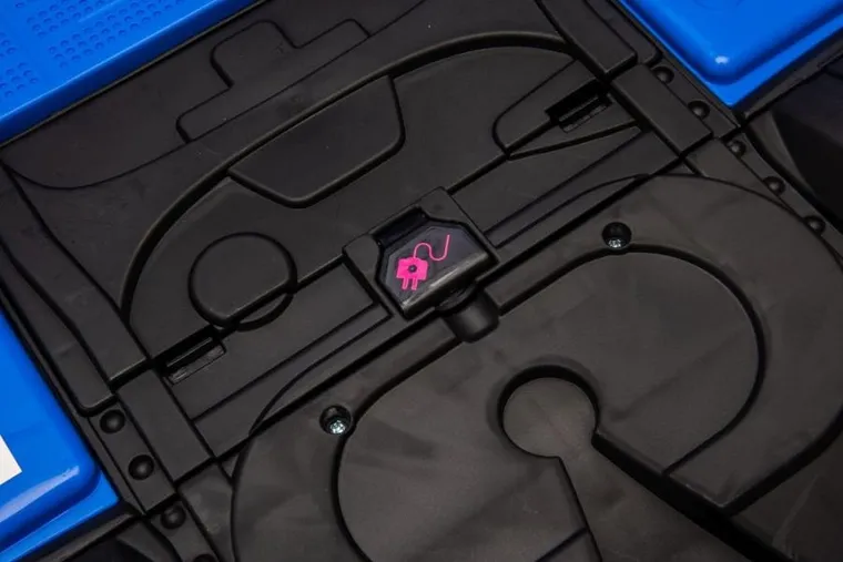 Lean Cars, auto na akumulator, Scania 500R HL698 4-4, niebieskie