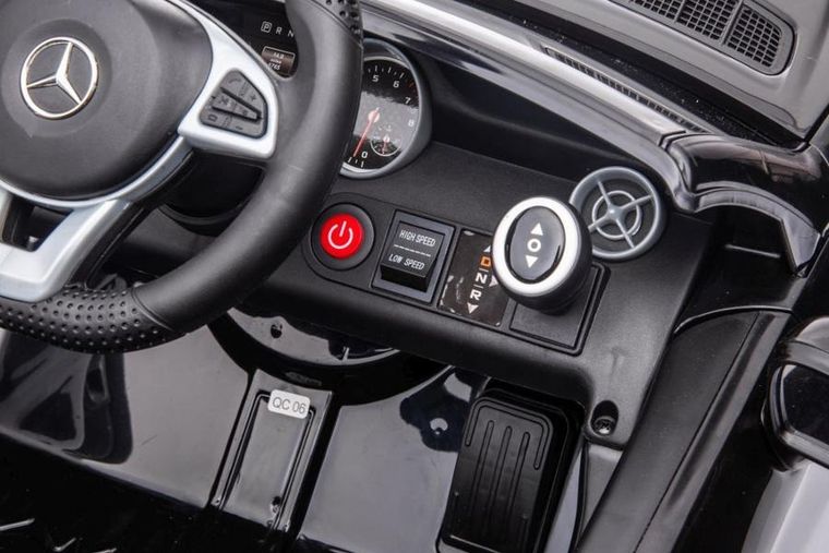 Lean Cars, Mercedes SLC 300, pojazd na akumulator, niebieski