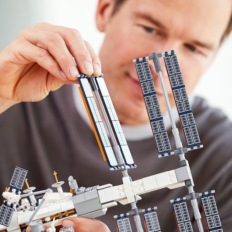 LEGO Ideas, Międzynarodowa Stacja Kosmiczna, 21321