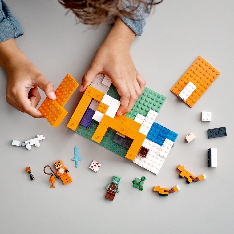 LEGO Minecraft, Siedlisko lisów, 21178