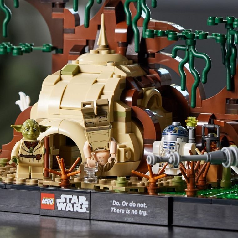 LEGO Star Wars, Diorama: Szkolenie Jedi na Dagobah, 75330