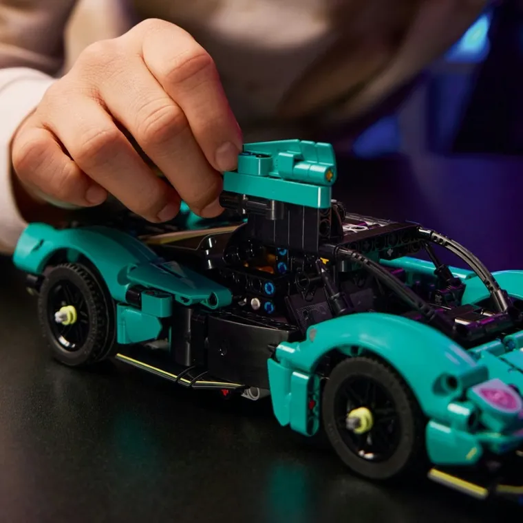 LEGO Technic, Aston Martin Valkyrie, 42208
