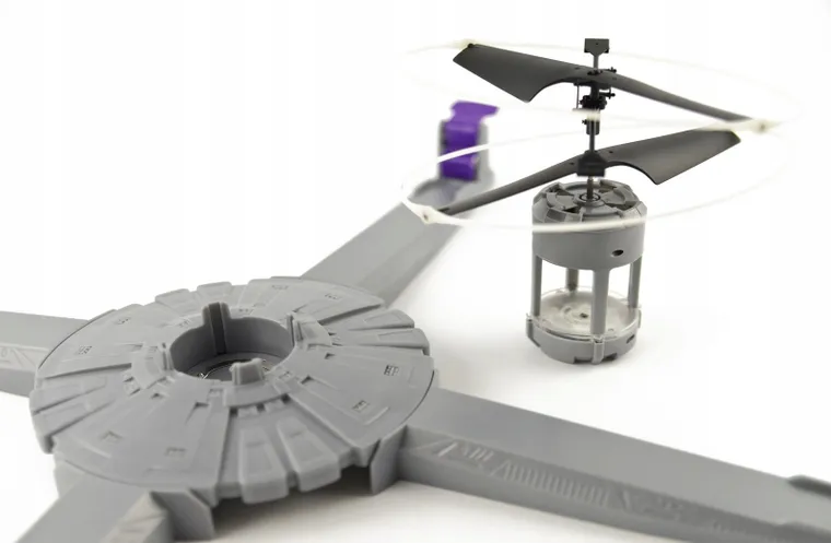 Lucrum Games, Ufodron, zręcznościowa gra familijna z latającym dronem