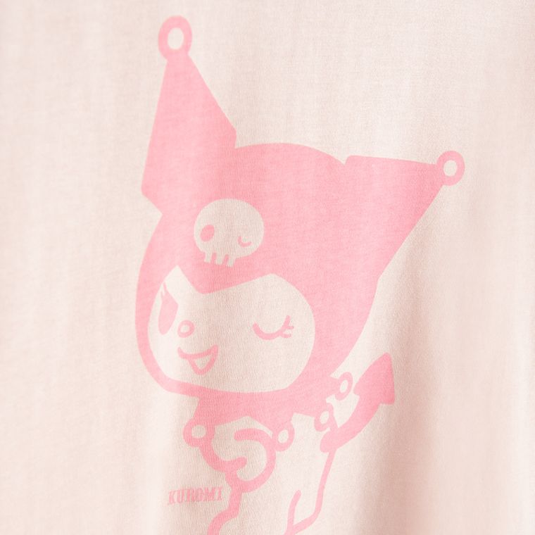 Luźna koszulka o krótszym kroju Kuromi NOWEAR