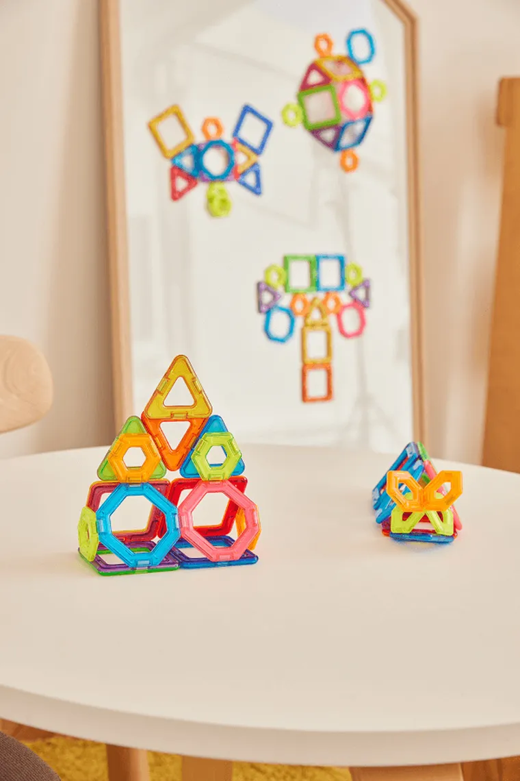 Magformers, Basic Plus, Challenger, klocki magnetyczne, 14 elementów