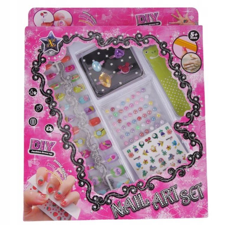 Maksik, zestaw piękności z pierścionkami i naklejkami