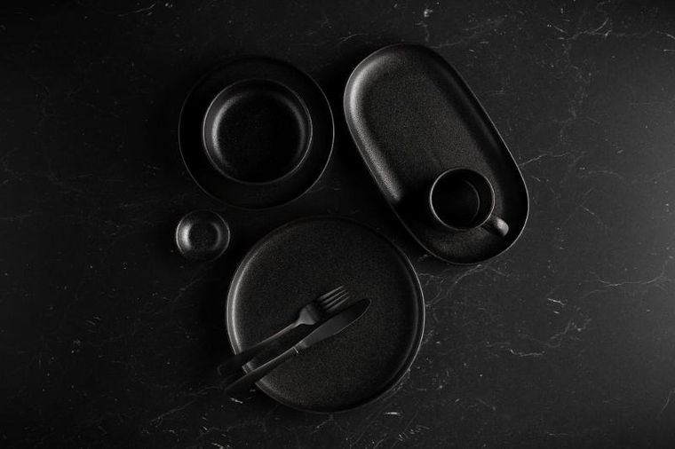 Maku, owalne talerze z wyższym rantem, 32,5 cm