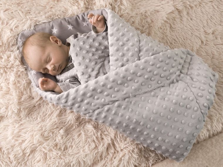 Medi Partners, Stars, rożek niemowlęcy minky, szary