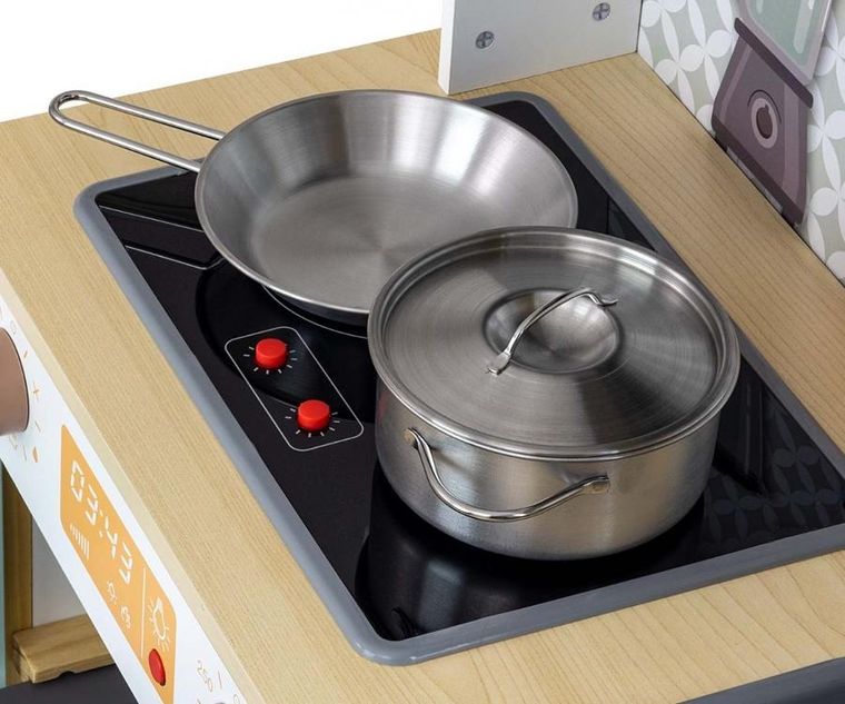 Milly Mally, Bjorn, drewniana kuchnia, miętowa