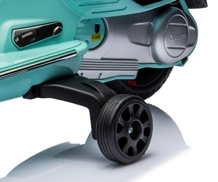 Milly Mally, Vespa GTS Super, pojazd na akumulator, miętowy