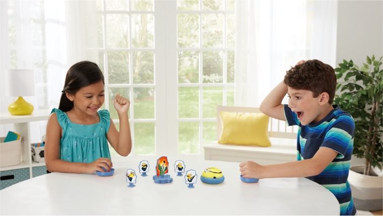 Minionki, Hover Knock Out, gra zręcznościowa