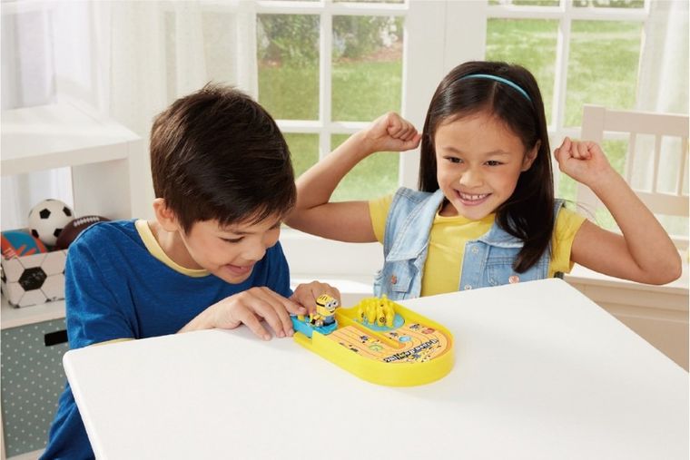 Minionki, U-turn Bowling, gra zręcznościowa