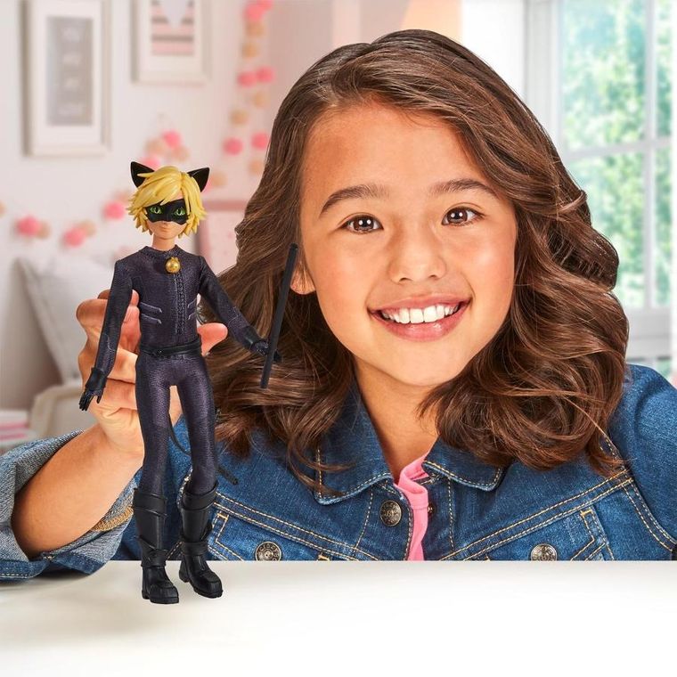 Miraculous: Biedronka i Czarny Kot, Czarny Kot, lalka