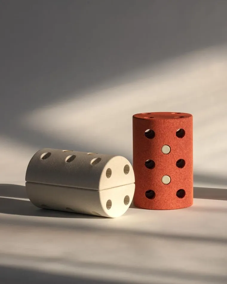 Modu, Kids Stool, sensoryczny blok piankowy, zestaw uzupełniający do klocków aktywizujących, Burnt Orange/Dusty Green