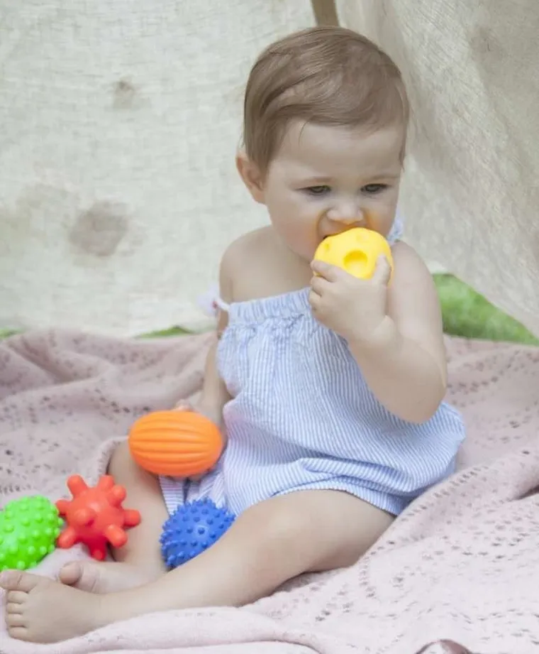 Mom's Care, Sensorky, piłeczki do masażu, piłeczki sensoryczne, 5 szt.