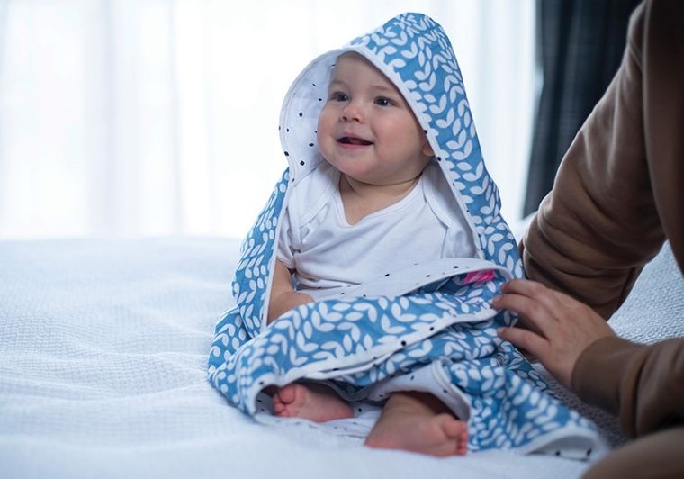 Motherhood, Classics Beżowy 2023, okrycie kąpielowe, muślinowe, 65-130 cm