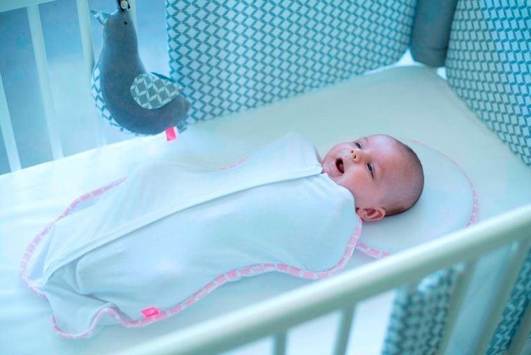 Motherhood, Classics Różowy, ergonomiczna poduszka stabilizująca dla niemowląt