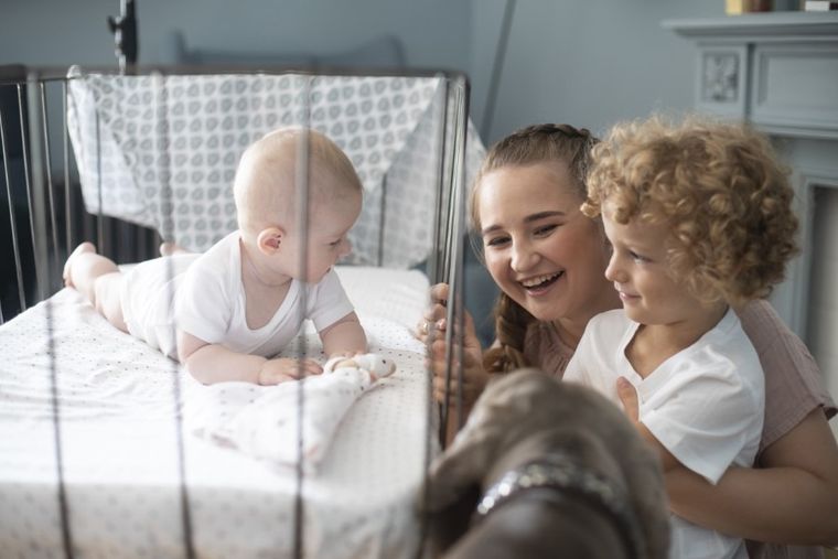 Motherhood, ECO Kropeczki Czarne, prześcieradło muślinowe z gumką, 60-120 cm