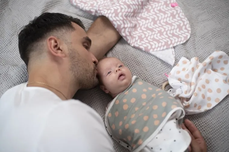 Motherhood, Kropy Różowe, otulak