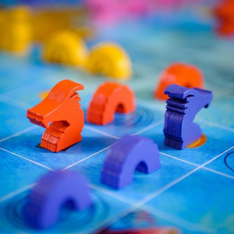 Muduko, Smoki z głębin, gra strategiczna