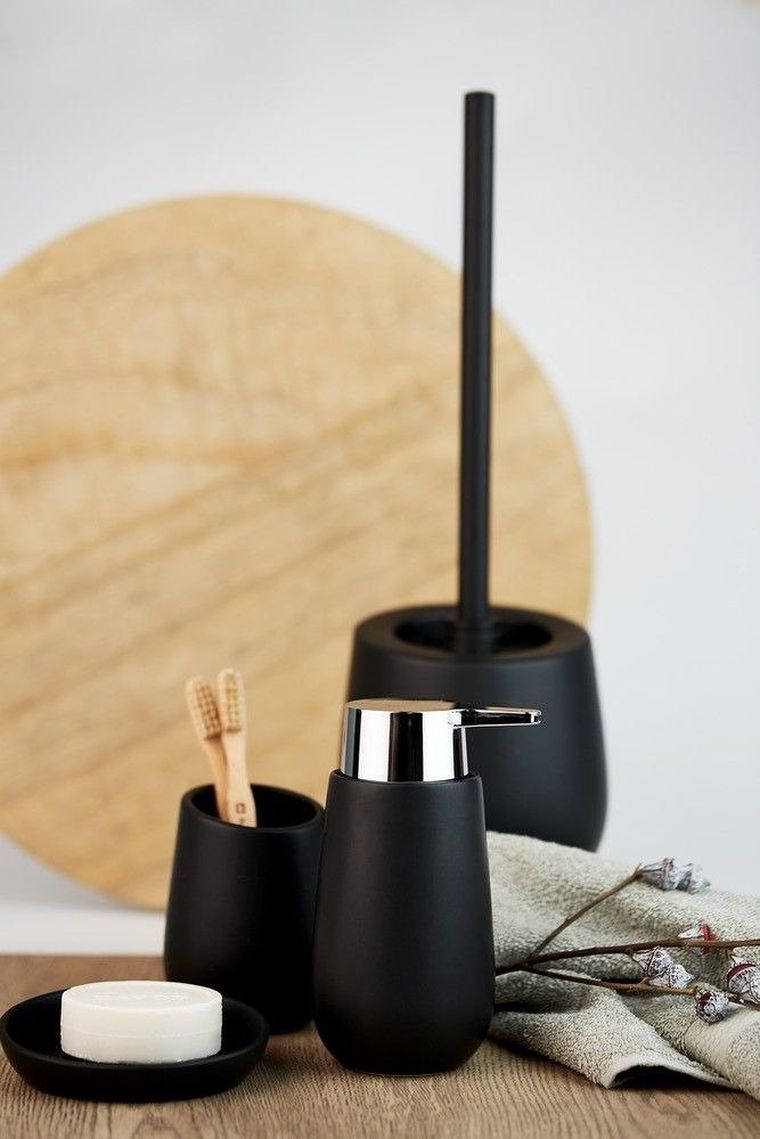 Mydelniczka, Badi, okrągła, czarna