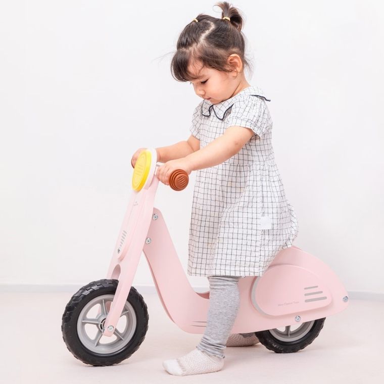 New Classic Toys, skuter drewniany, różowy