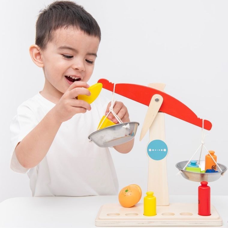 New Classic Toys, waga drewniana