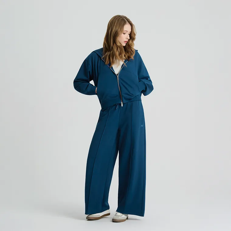 Niebieskie spodnie dresowe wide leg NOWEAR