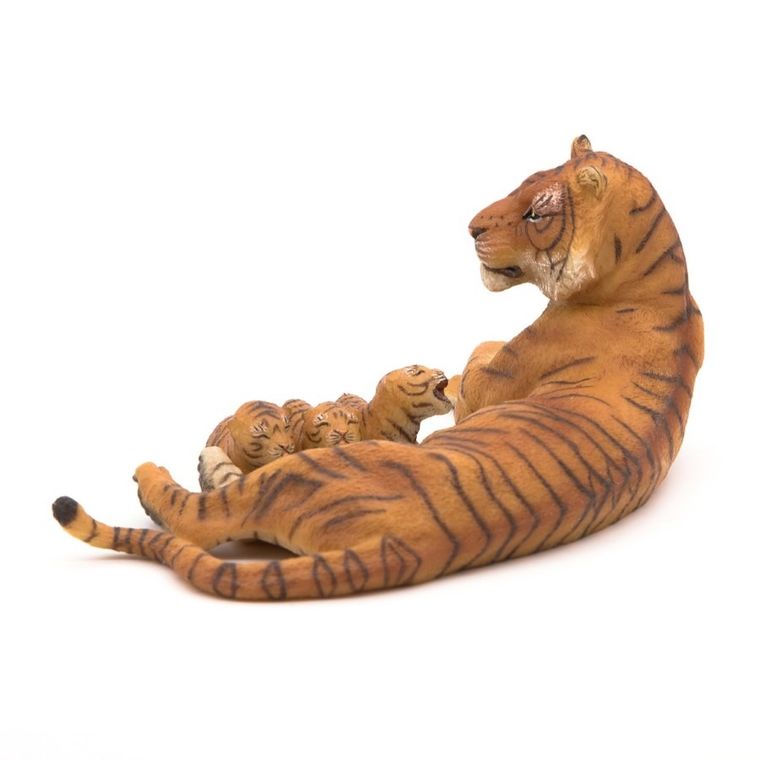 Papo, Tygrysica leżąca z małymi, figurka kolekcjonerska