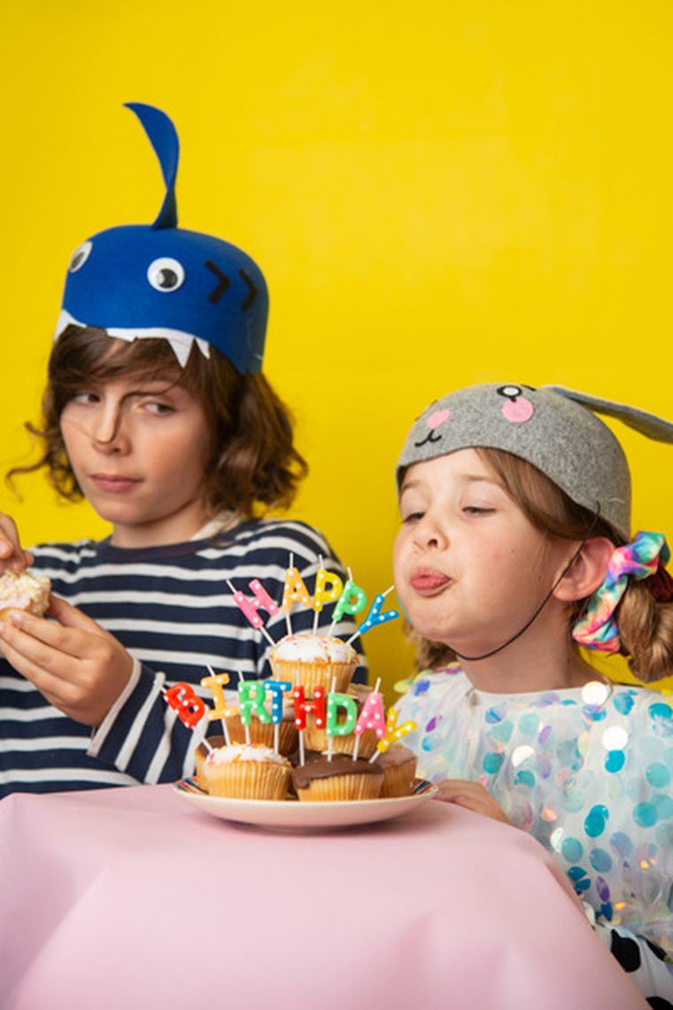 PartyDeco, świeczki urodzinowe Happy Birthday, mix, 2.5 cm, 13 szt.