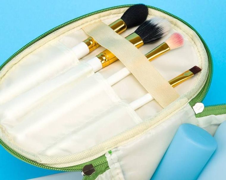 Peterson, kosmetyczka kuferek, liście monstery