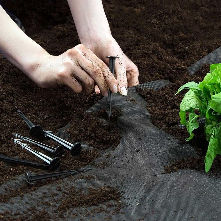 Plonos, agrowłóknina ogrodowa, czarna, 150m + szpilki, 50 szt.