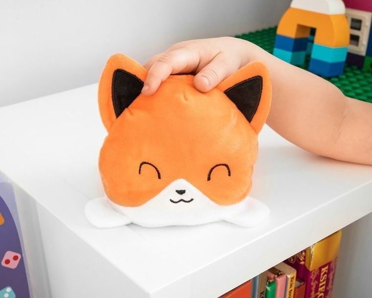 Pluszak przewrotek, piesek, pomarańczowy