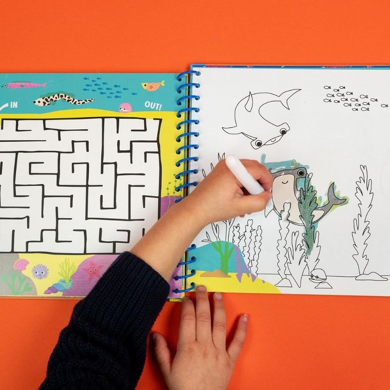 Podwodny Świat. Magiczna kolorowanka wodna z zadaniamimi