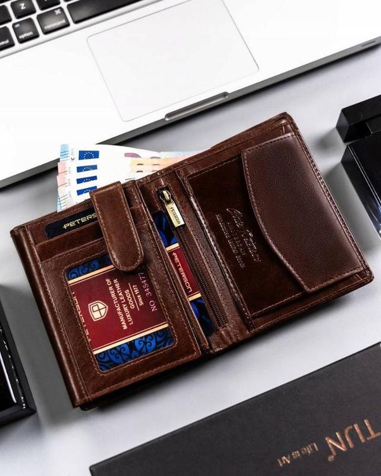 Portfel, brązowy, skórzany, Peterson