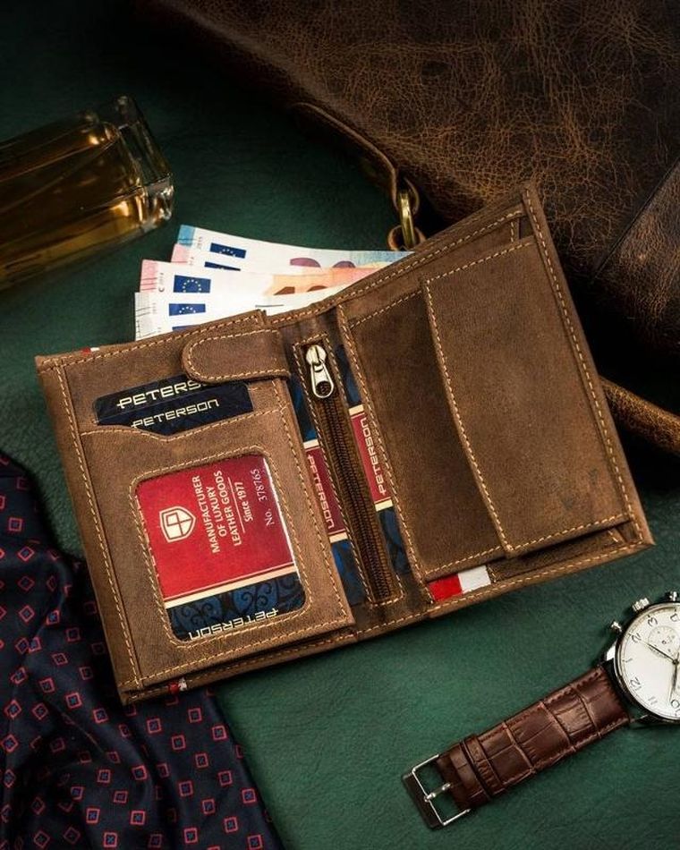 Portfel, brązowy, skórzany, Peterson