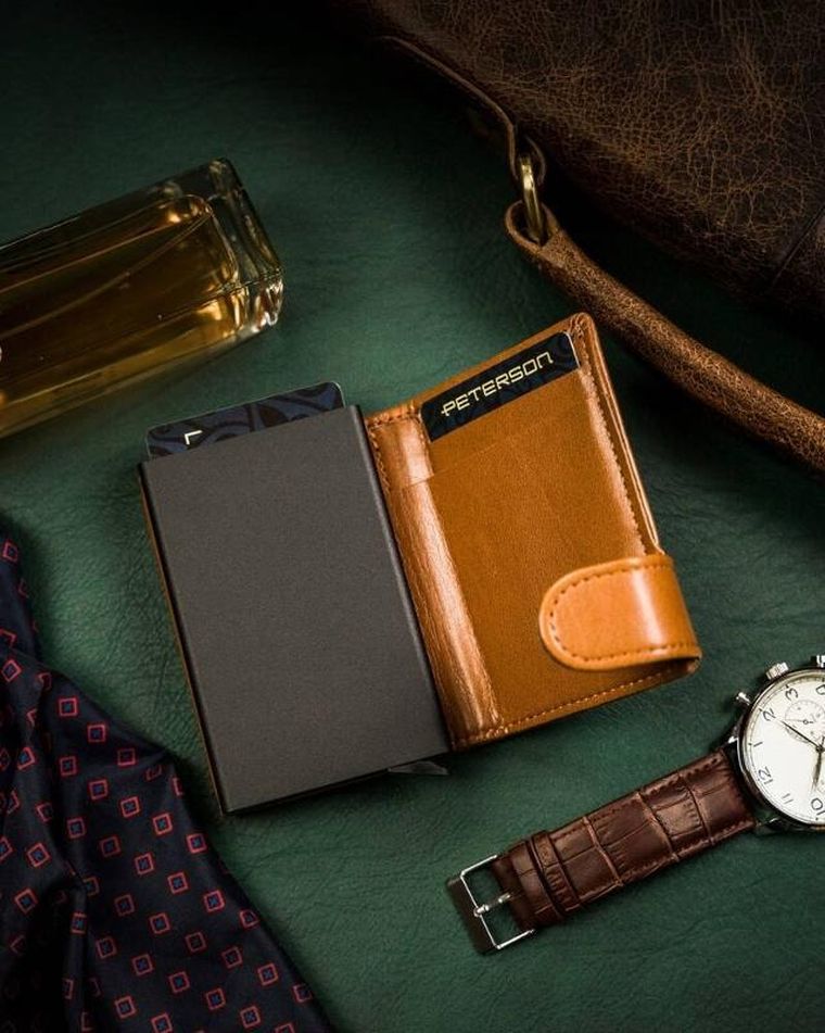 Portfel, brązowy, skórzany, RFID, Peterson