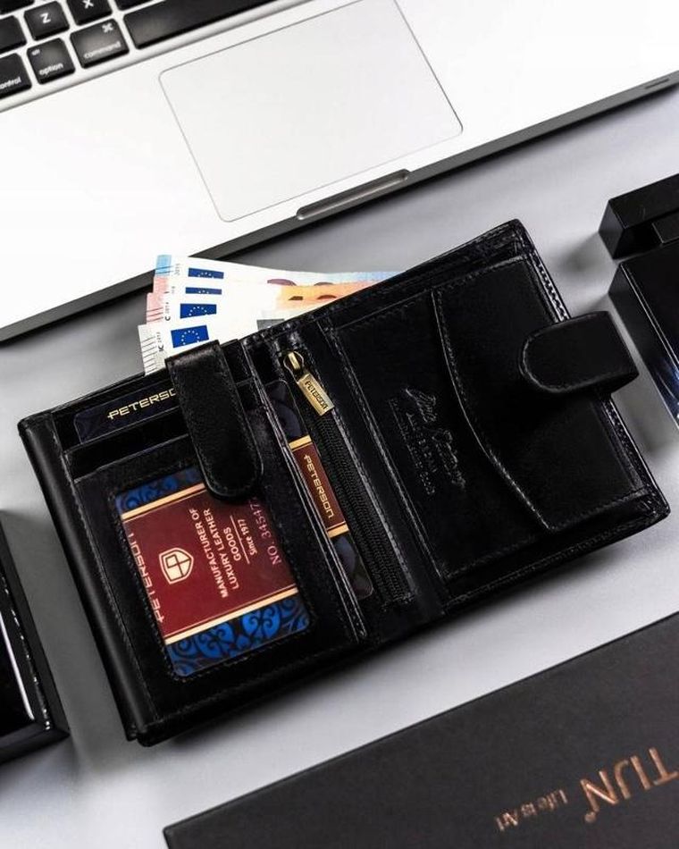 Portfel, czarny, skórzany, Peterson