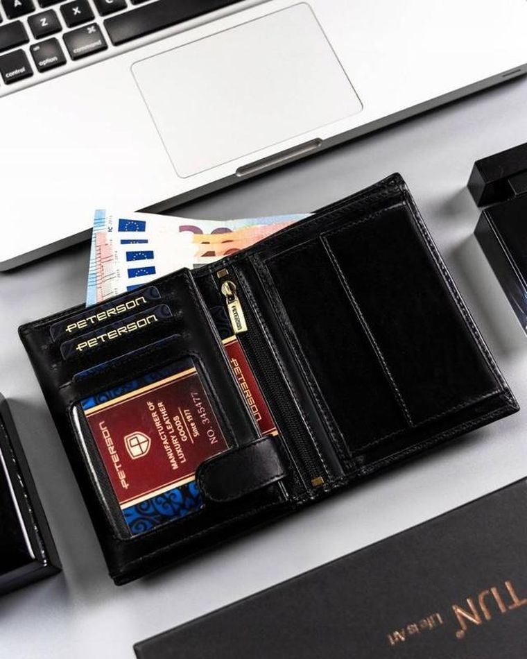 Portfel, czarny, skórzany, Peterson