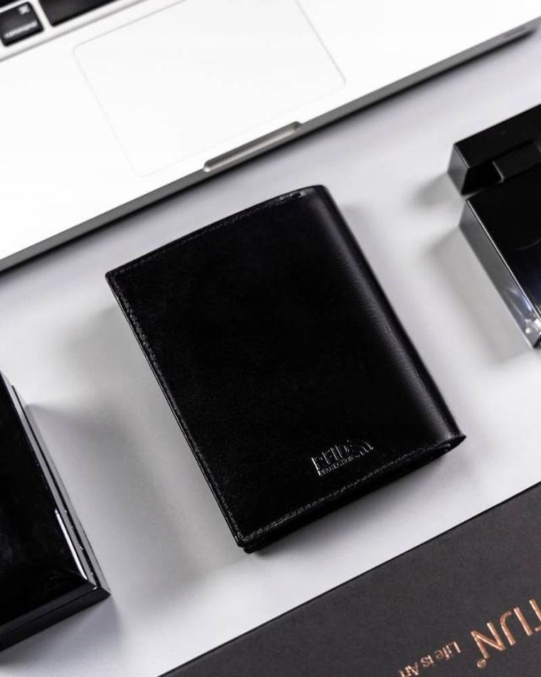 Portfel, czarny, skórzany, Peterson