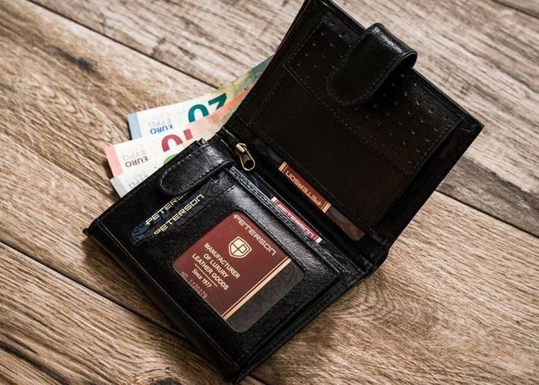 Portfel, czarny, skórzany, Peterson