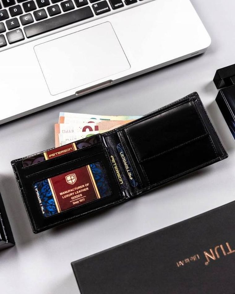 Portfel, czarny, skórzany, Peterson